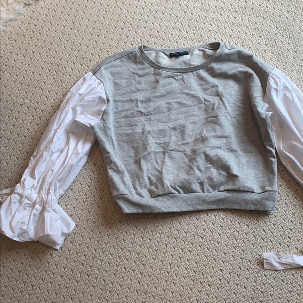 Sweatshirt with puff sleeves